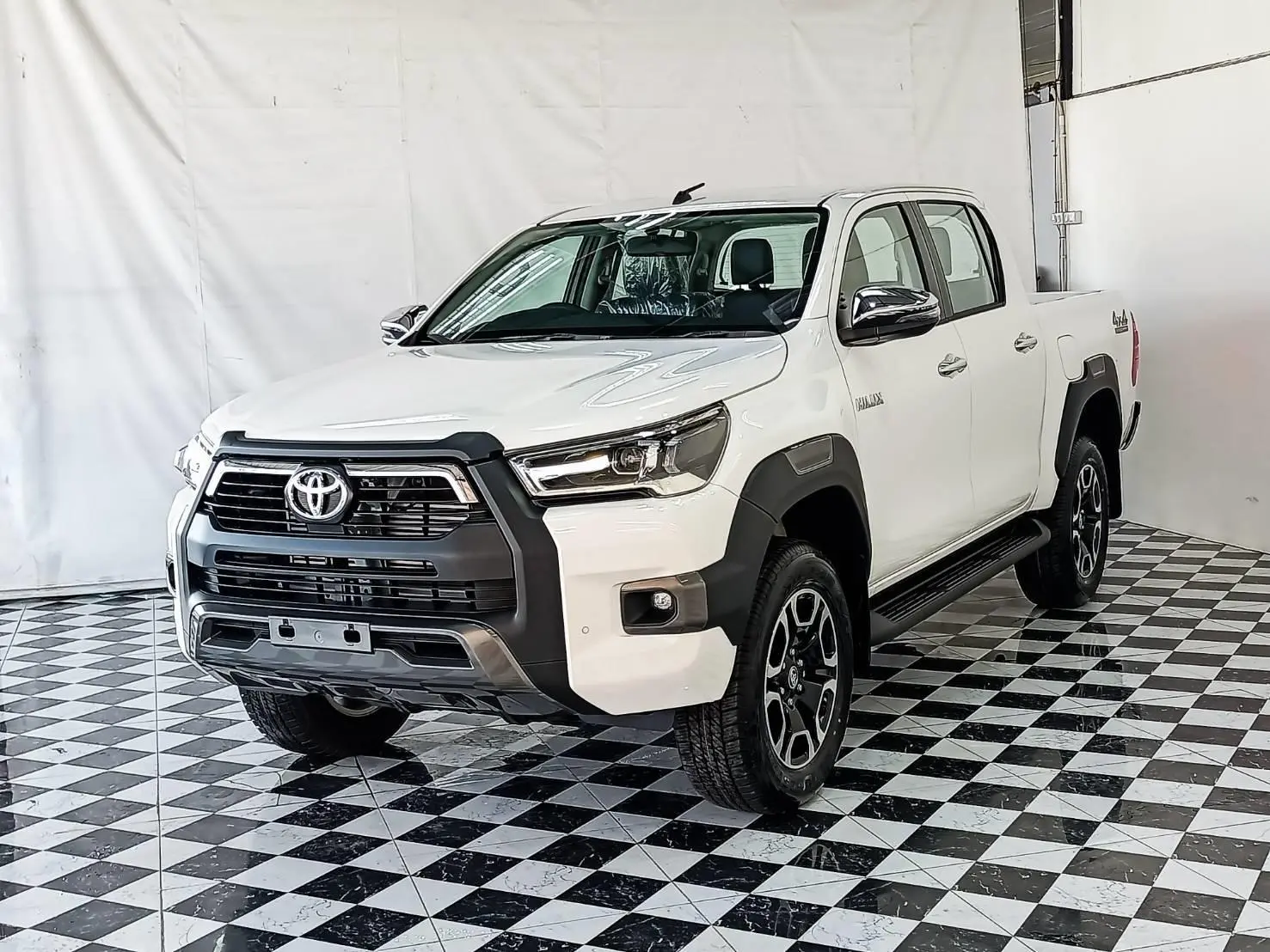 Toyota RHD HILUX 2.8L DC DIESEL AUTOMATIC
