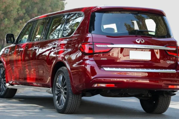 Infinity QX80 4WD Extended Back View