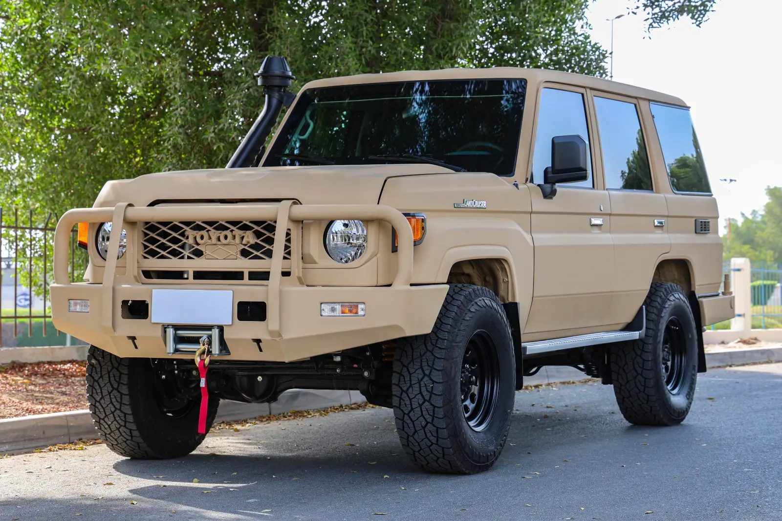 Toyota Land Cruiser 76 BR6 Armored Vehicle