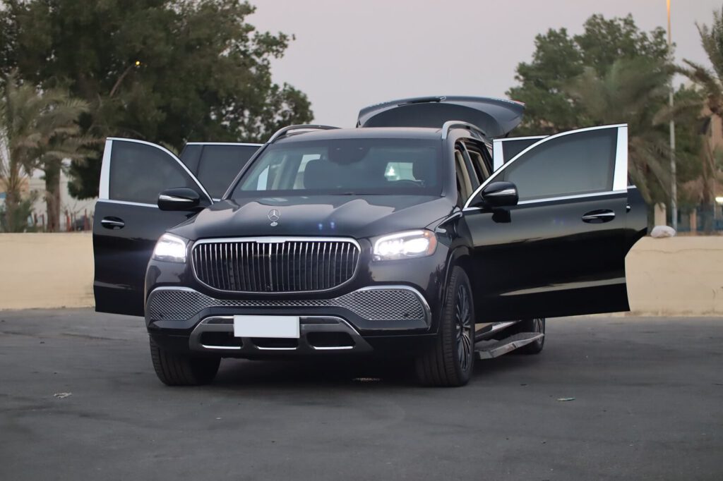 Mercedes-Maybach-GLS-600-Front-View-Lights-and-Doors-Open