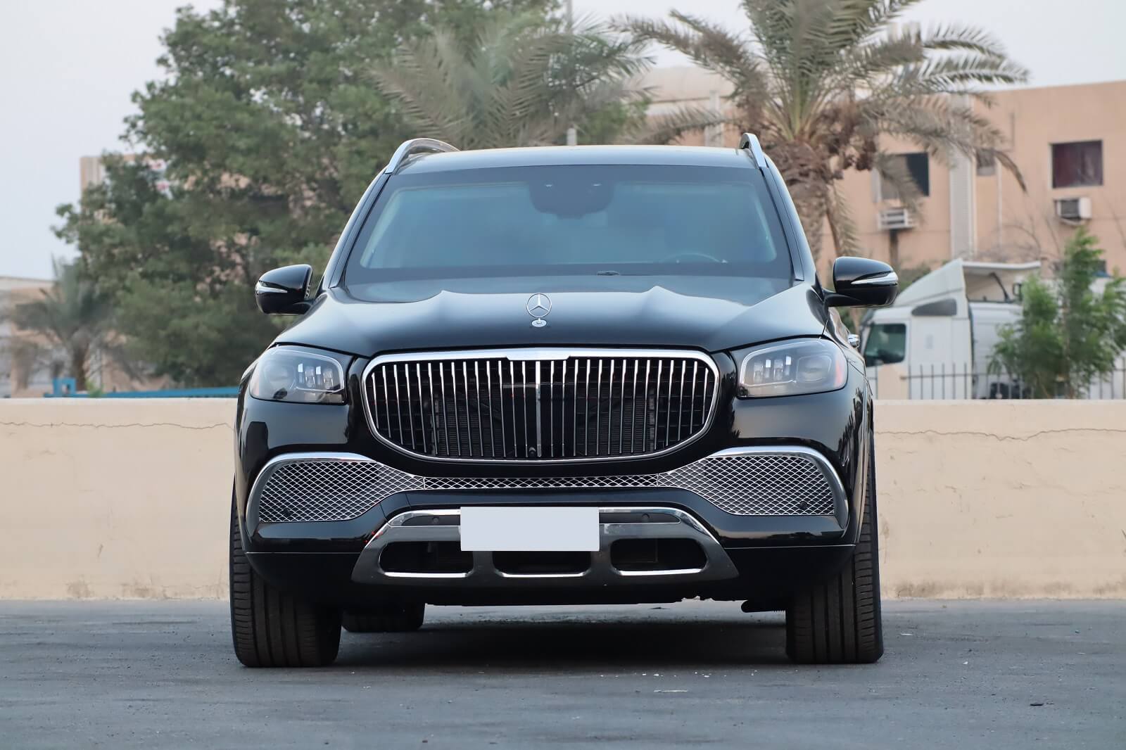 Mercedes-Maybach-GLS-600-Front-View