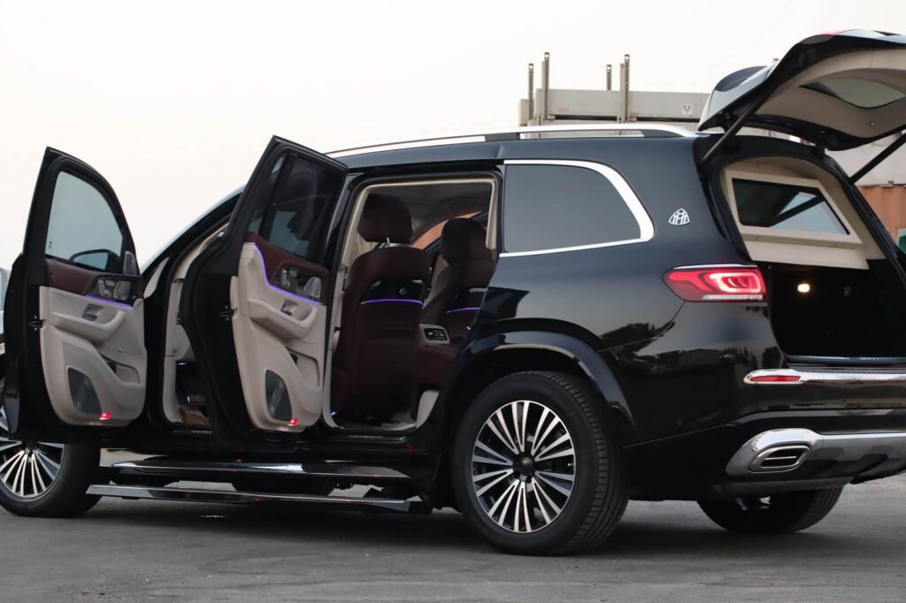 Mercedes-Maybach-GLS-600-Left-Side-Doors-and-Trunk-Open