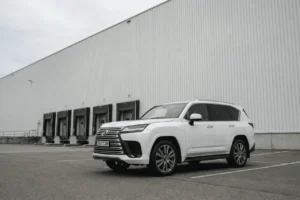 lexus lx600 outside warehouse schutzcarr